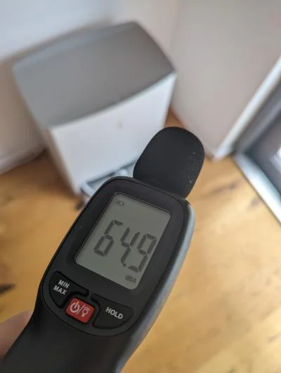 Lautstärke Dezibel bei der Absaugung